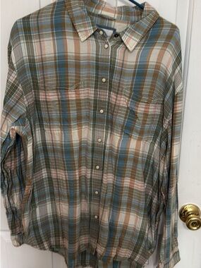 American Eagle Plaid Button-Up Shirt in Blue, Olive & Blush
